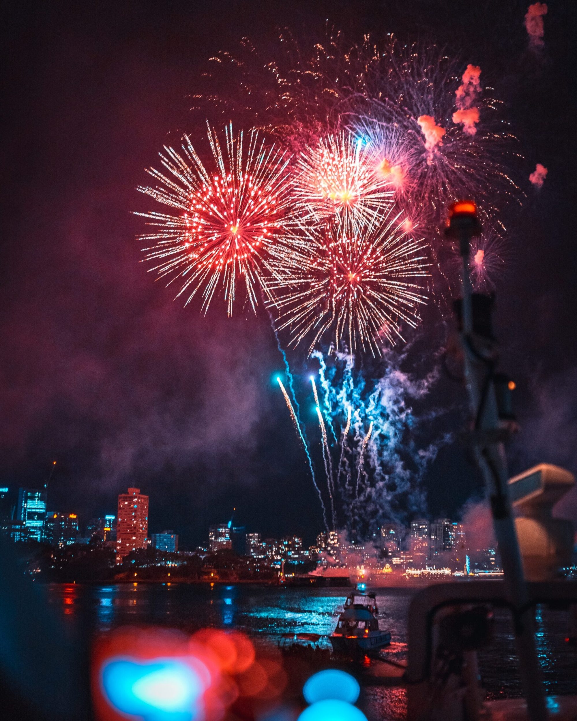 andreas-rasmussen-OUSa9MU4zZc-unsplash fireworks in the night sky